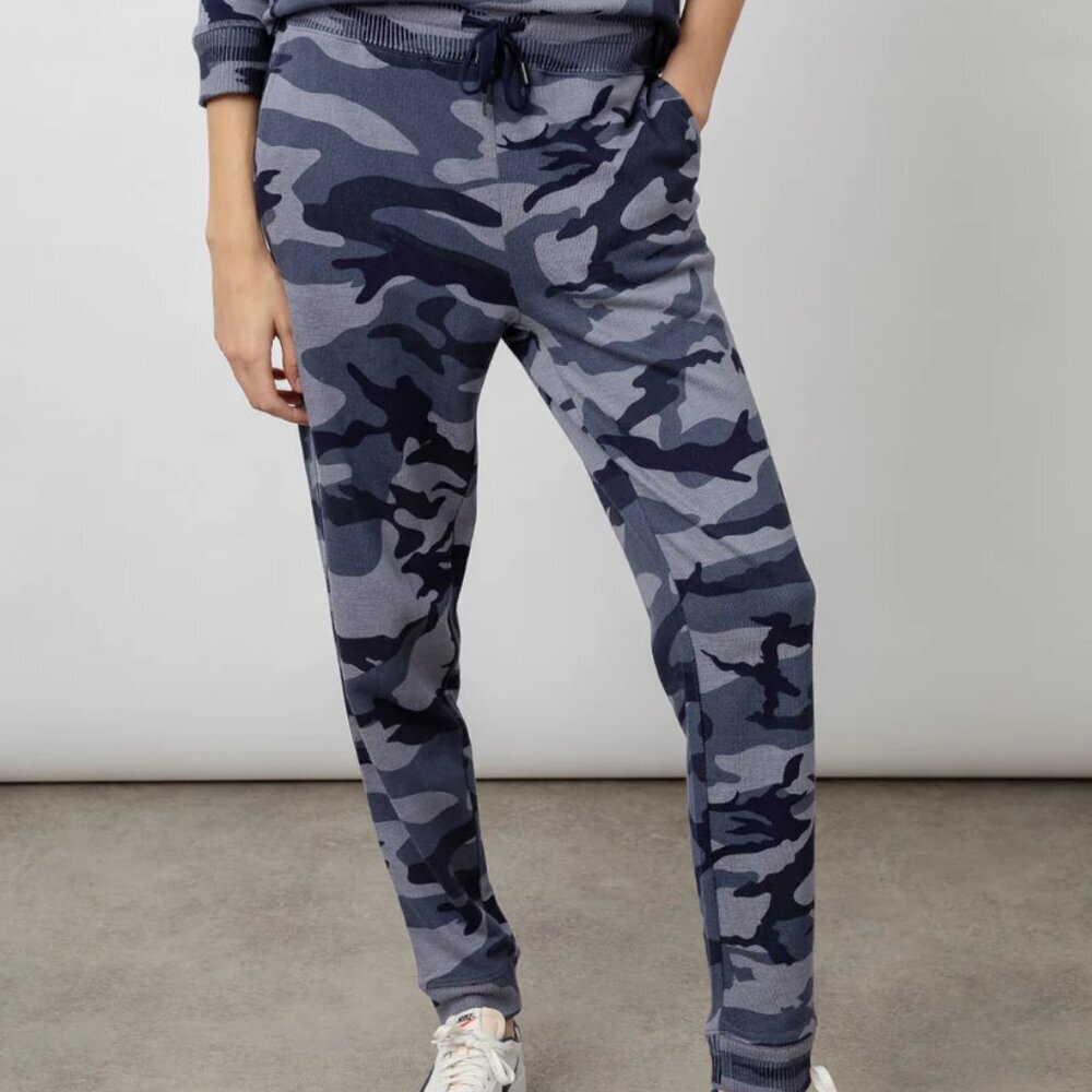 Rail Oakland Blue Indigo Camo Jogger.  Sz: M